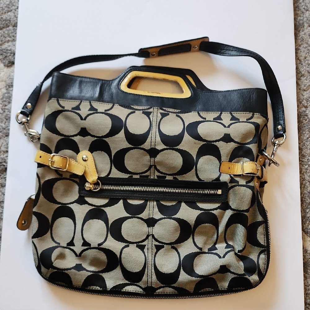Coach Bonnie Signature Foldover  Expandable Handbag. PROJECT BAG. M0873-13386